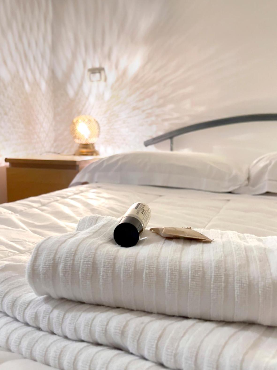 Spacious Apartment Near St Peter'S Church Roma Esterno foto