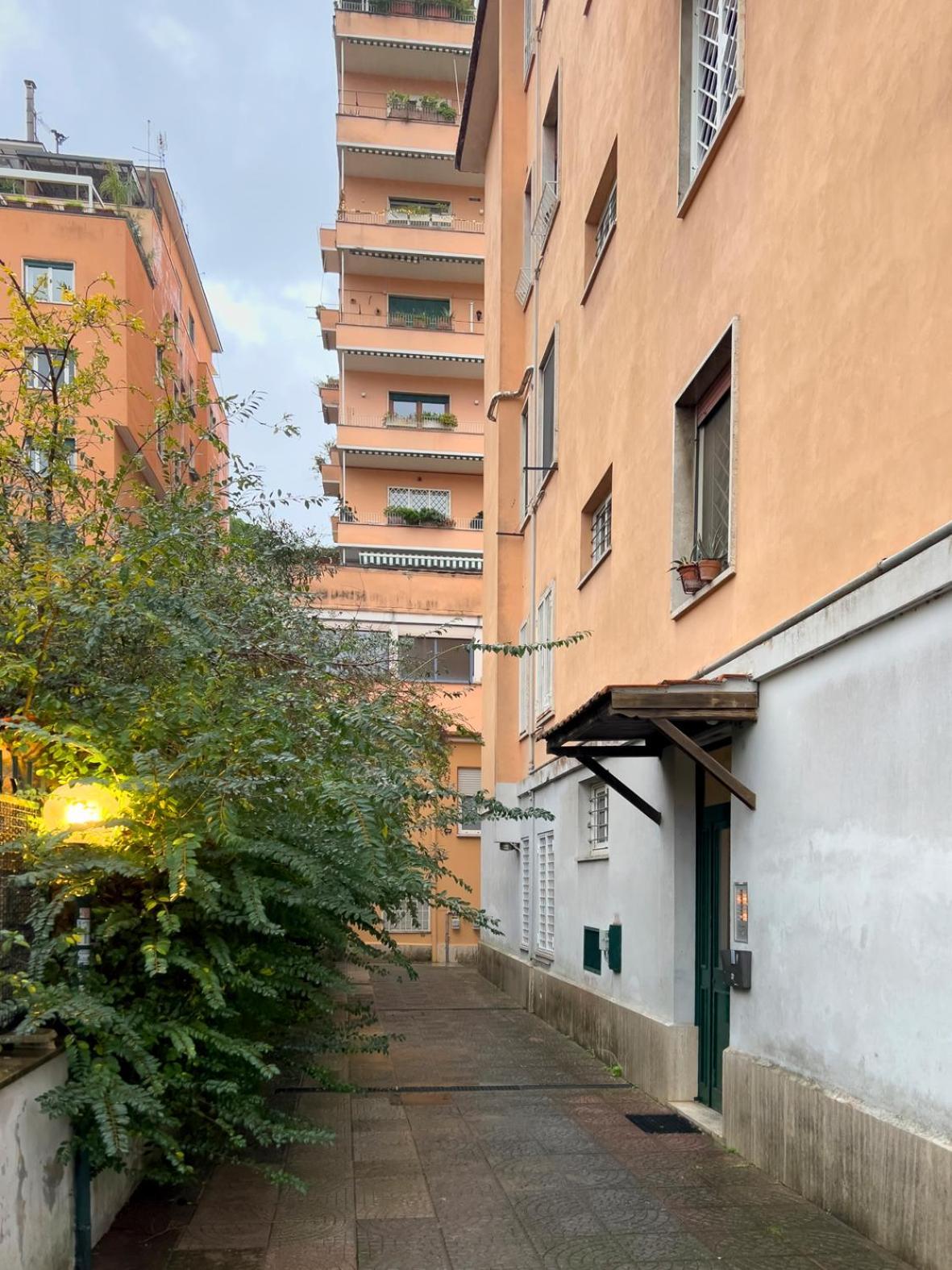 Spacious Apartment Near St Peter'S Church Roma Esterno foto